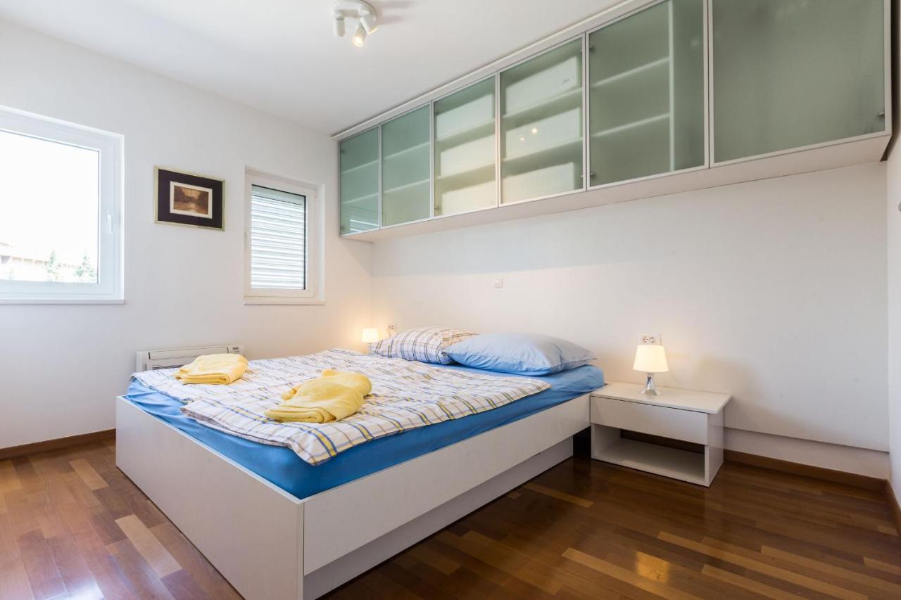 Hoplite 2Br Apartment With Free Parking Zadar Exterior photo